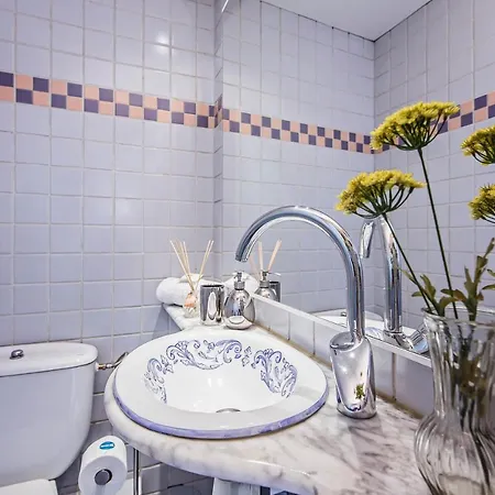 Apartment Pedrera Atic Barcelona